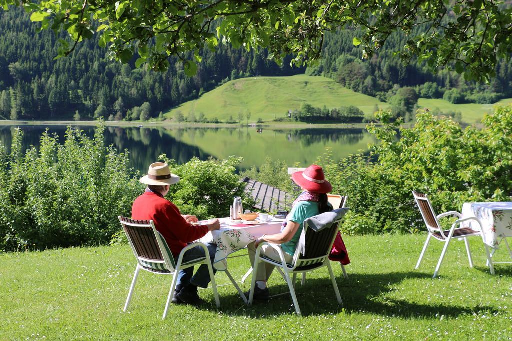 Ferienhof Obergasser Und Bergblick Weissensee Exteriör bild